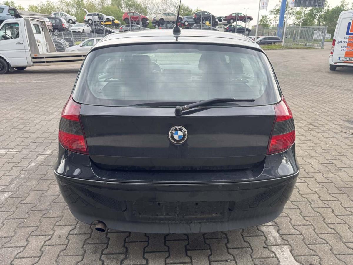 BMW 1er E87 original Kotfl&uuml;gel vorn rechts 475 Blacksapphire Bj.2005